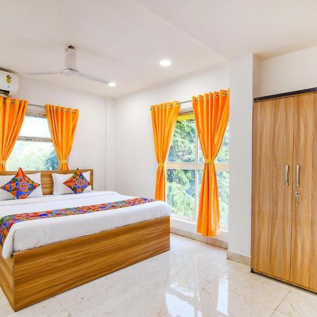 Fabhotel Grand Hazra Inn - Nr Ballygunge Station โกลกาตา ภายนอก รูปภาพ