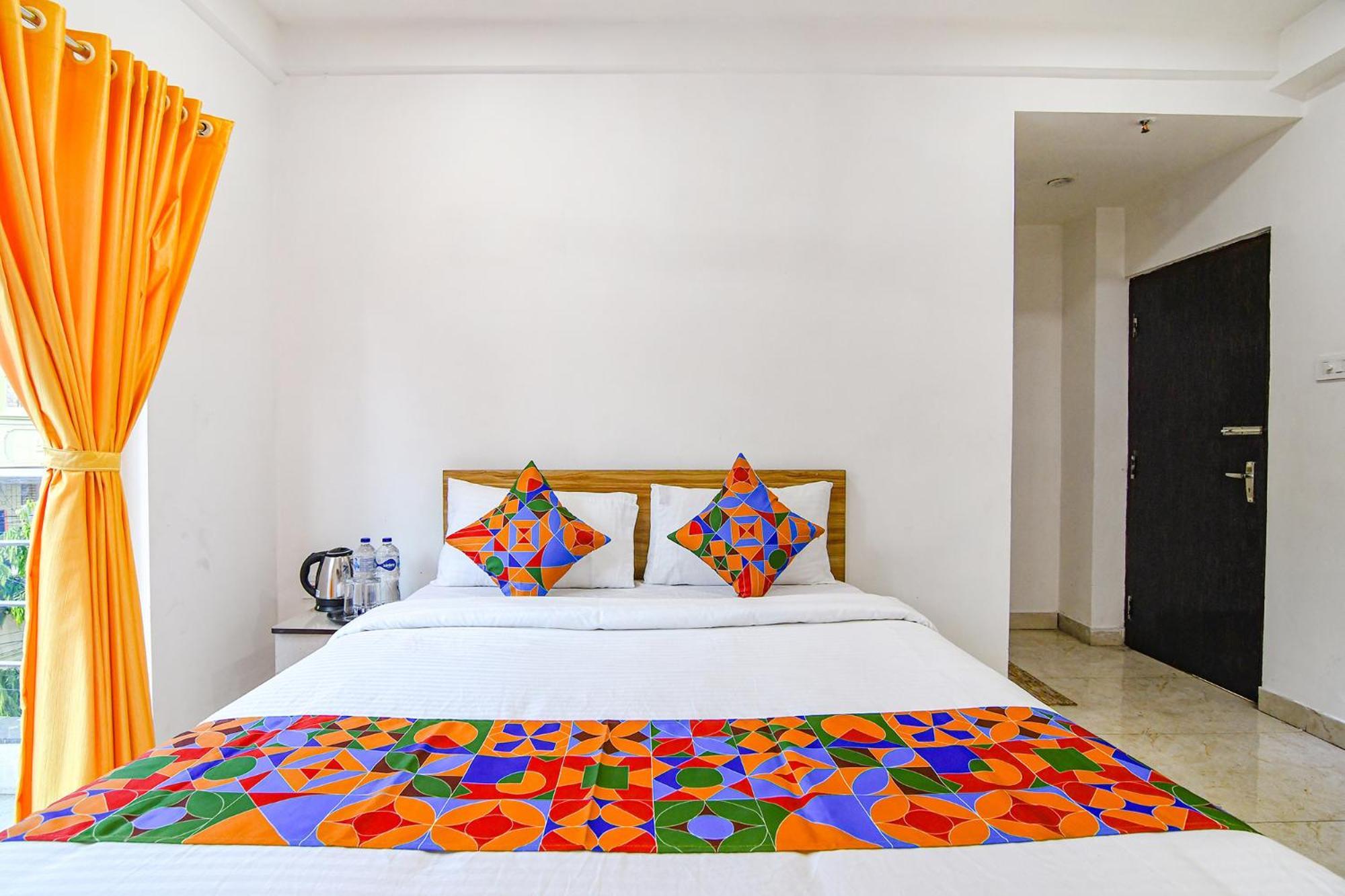 Fabhotel Grand Hazra Inn - Nr Ballygunge Station โกลกาตา ภายนอก รูปภาพ