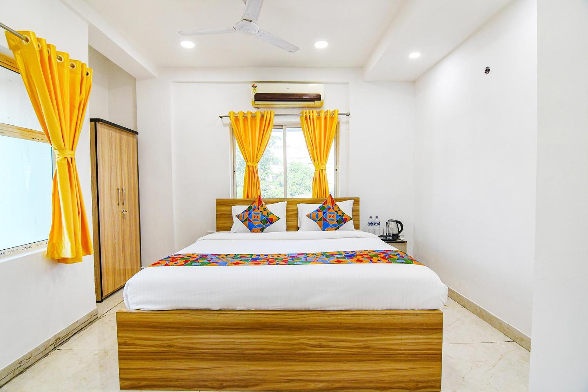Fabhotel Grand Hazra Inn - Nr Ballygunge Station โกลกาตา ภายนอก รูปภาพ