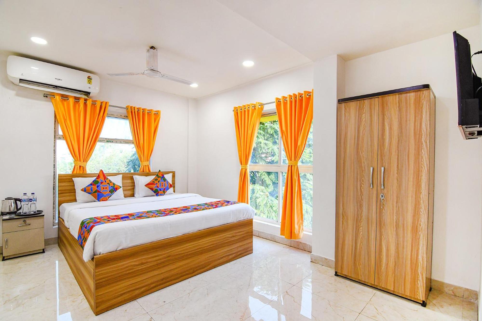 Fabhotel Grand Hazra Inn - Nr Ballygunge Station โกลกาตา ภายนอก รูปภาพ