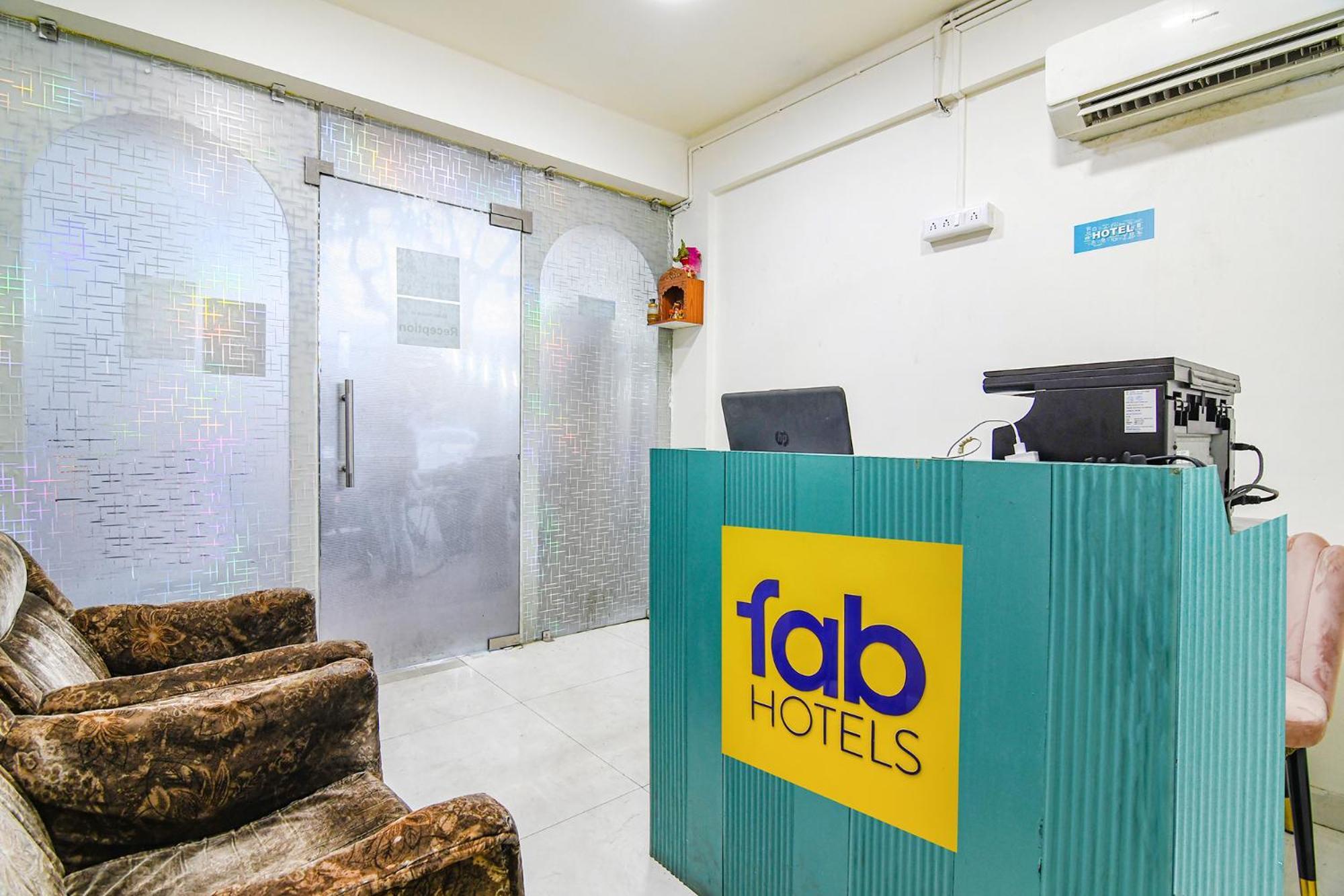 Fabhotel Grand Hazra Inn - Nr Ballygunge Station โกลกาตา ภายนอก รูปภาพ