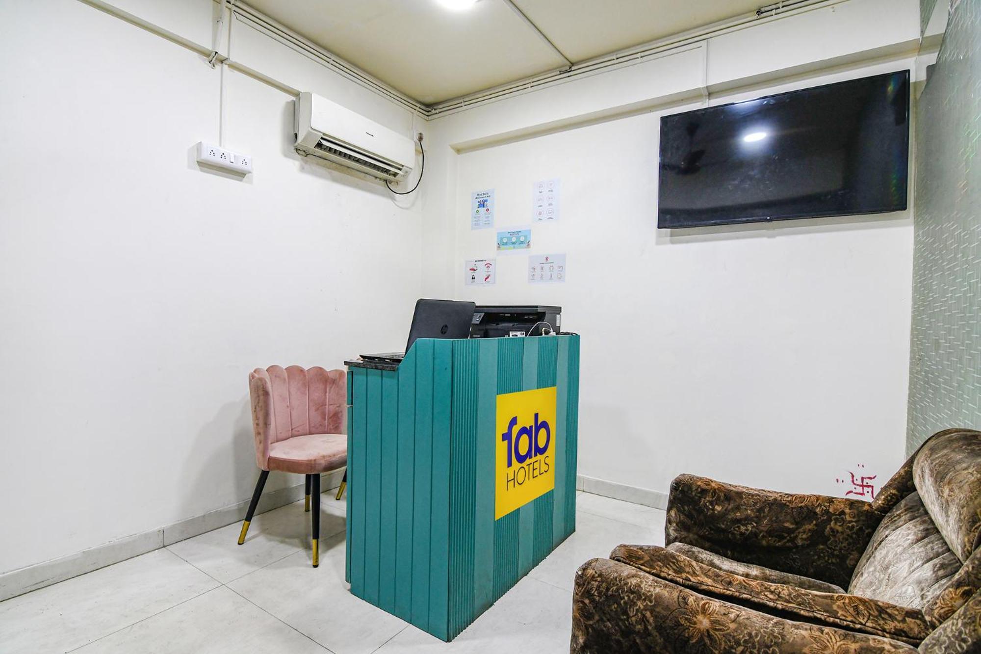 Fabhotel Grand Hazra Inn - Nr Ballygunge Station โกลกาตา ภายนอก รูปภาพ