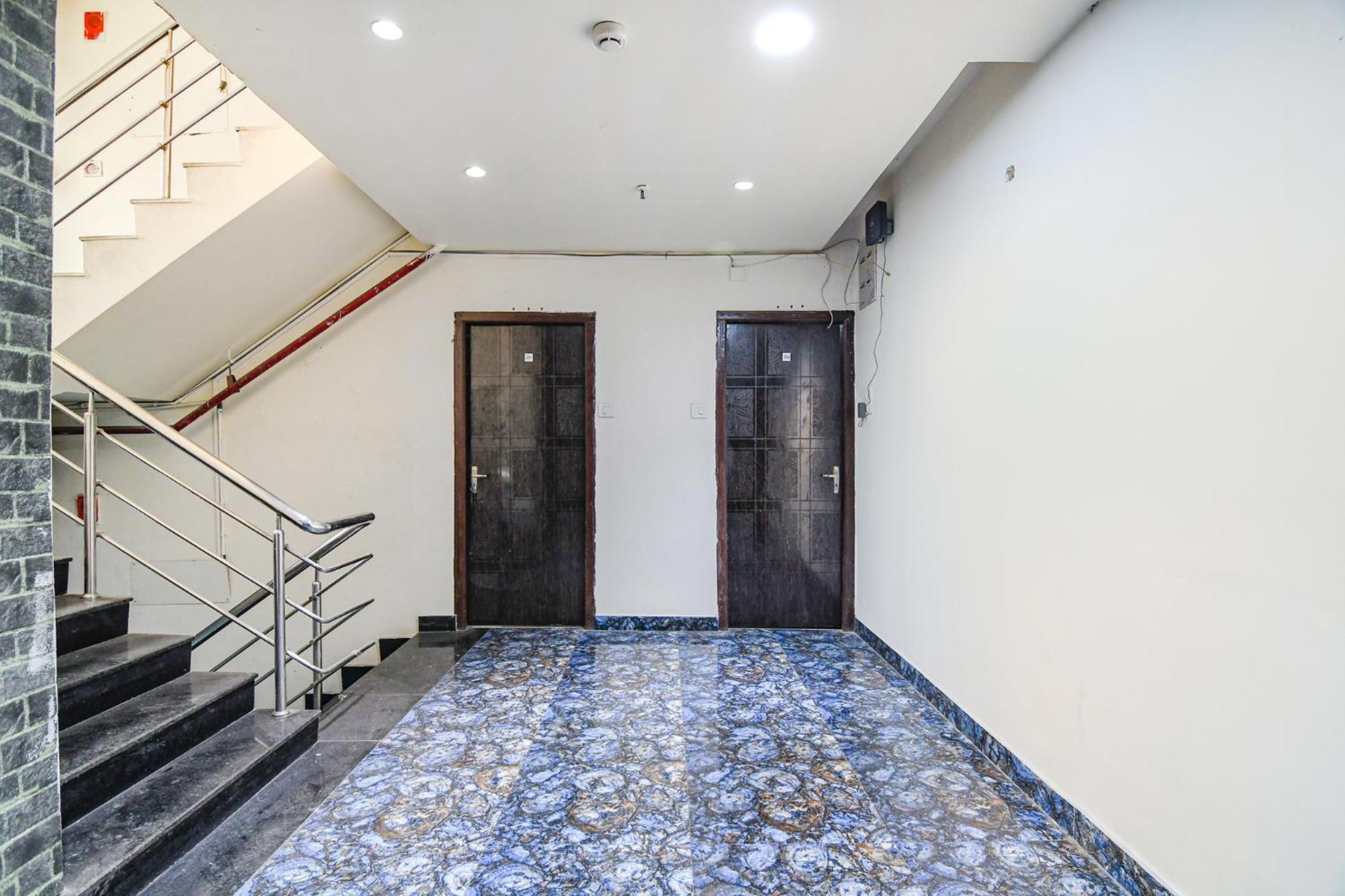 Fabhotel Grand Hazra Inn - Nr Ballygunge Station โกลกาตา ภายนอก รูปภาพ