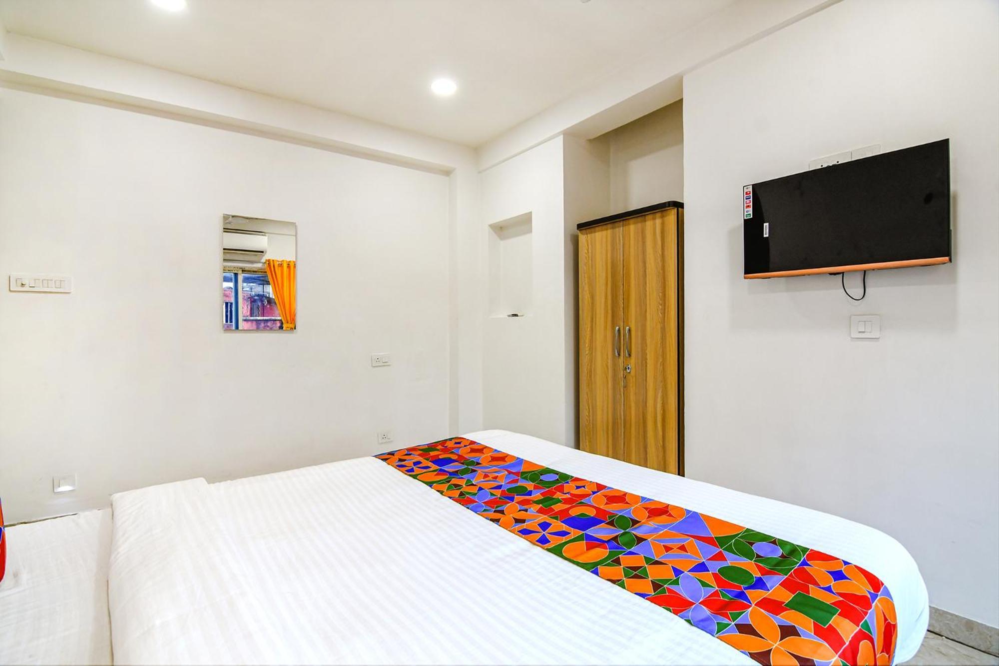Fabhotel Grand Hazra Inn - Nr Ballygunge Station โกลกาตา ภายนอก รูปภาพ